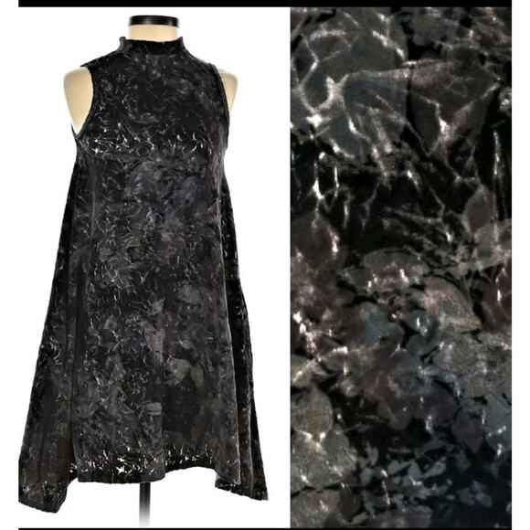 Plume and Thread Crushed Velvet Dress Mini Floral Mock Neck Size 4 - Picture 1 of 7